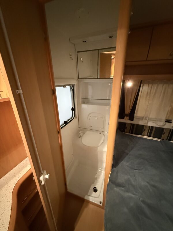 Beyerland Quartz 460 TF bouwjaar 2005 met mover en luifel (met zijwanden) - Afbeelding 8