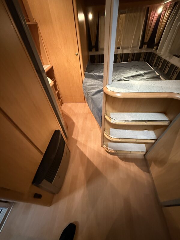 Beyerland Quartz 460 TF bouwjaar 2005 met mover en luifel (met zijwanden) - Afbeelding 19