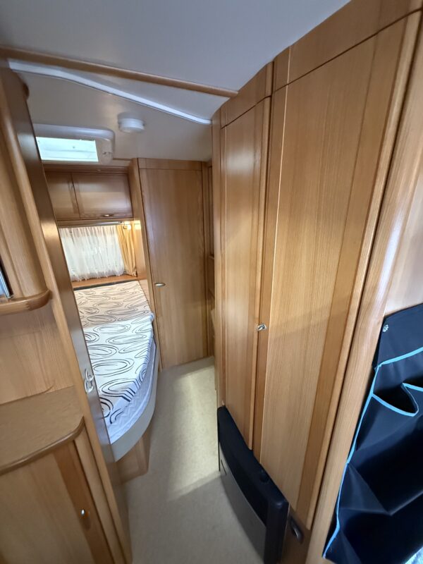 Caravan Fendt Platin 470 TFB (luxe uitvoering) bouwjaar 2007 voortent en luifel - Afbeelding 17