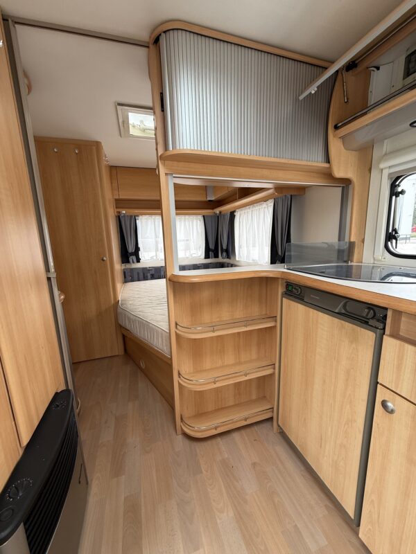 Caravan Homecar Racer 45 Spirit bouwjaar 2004 Mover, voortent en luifel - Afbeelding 9