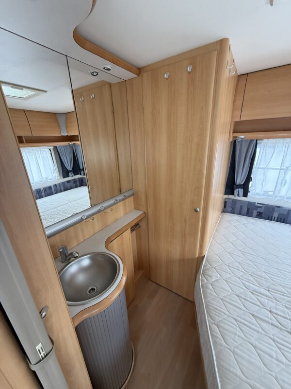 Caravan Homecar Racer 45 Spirit bouwjaar 2004 Mover, voortent en luifel - Afbeelding 11