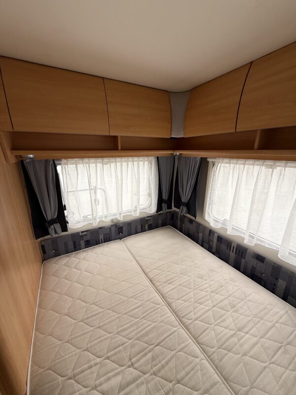 Caravan Homecar Racer 45 Spirit bouwjaar 2004 Mover, voortent en luifel - Afbeelding 13