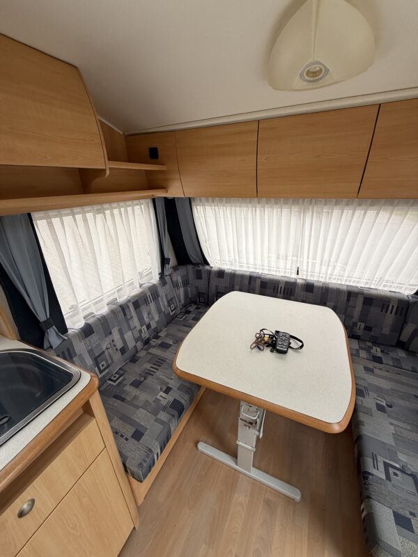 Caravan Homecar Racer 45 Spirit bouwjaar 2004 Mover, voortent en luifel - Afbeelding 18