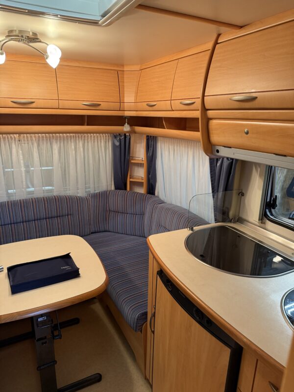 Caravan Fendt Saphir 470 TFB - met Isabella voortent en mover - bouwjaar 2008 - Afbeelding 9
