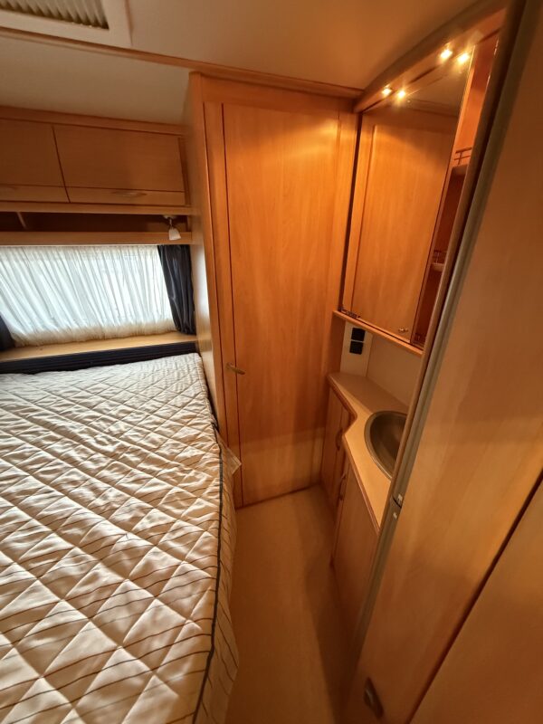 Caravan Fendt Saphir 470 TFB - met Isabella voortent en mover - bouwjaar 2008 - Afbeelding 16