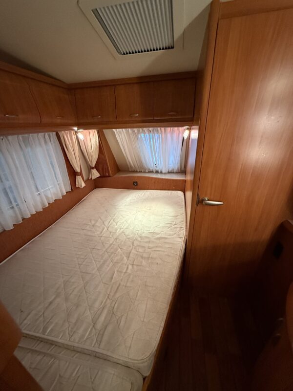 Caravan Hobby Excellent 410 SFE - met voortent en mover - bouwjaar 2007 - Afbeelding 12