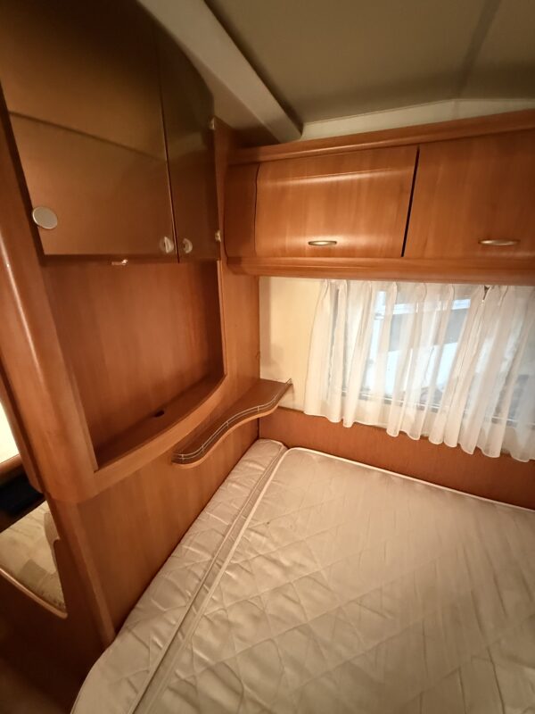 Caravan Hobby Excellent 410 SFE - met voortent en mover - bouwjaar 2007 - Afbeelding 14