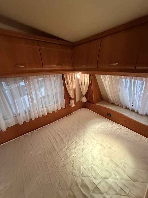Caravan Hobby Excellent 410 SFE - met voortent en mover - bouwjaar 2007 - Afbeelding 15